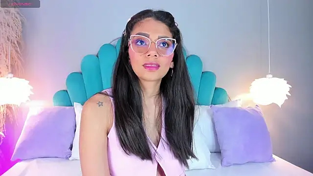 AlassiaHocthner online show from October 29, 11:42 am