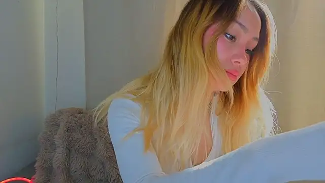 baobei03 online show from March 31, 8:27 am