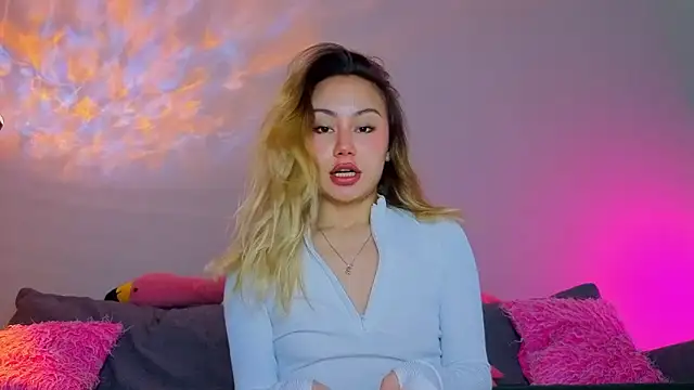 Snapshot of baobei03 chatting on February 24, 12:06 pm baobei03 online show from February 24, 12:06 pm