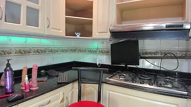 JulitPink online show from January 11, 12:23 pm