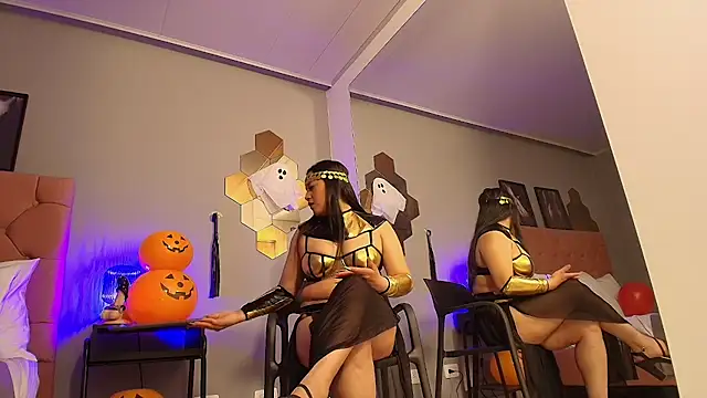 Snapshot of MistressScarlet_LS chatting on October 16, 1:08 pm MistressScarlet LS online show from October 16, 1:08 pm