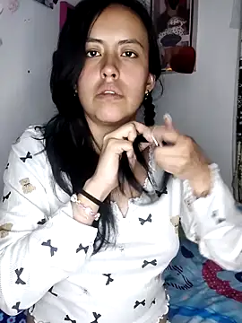 Snapshot of Queen_Ashly chatting on June 5, 2:27 am Queen Ashly online show from June 5, 2:27 am