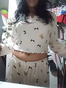 Snapshot of Queen_Ashly chatting on May 15, 3:04 am Queen Ashly online show from May 15, 3:04 am