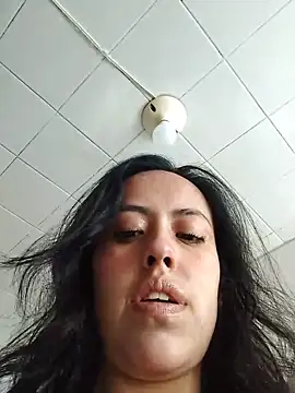 Snapshot of Queen_Ashly chatting on May 30, 8:36 pm Queen Ashly online show from May 30, 8:36 pm