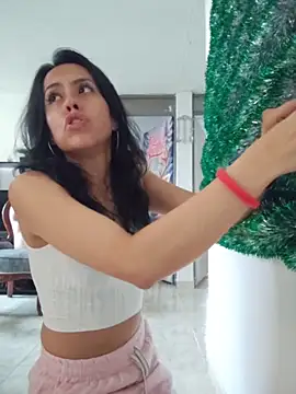 Snapshot of Queen_Ashly chatting on November 30, 8:20 pm Queen Ashly online show from November 30, 8:20 pm