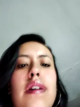 Snapshot of Queen_Ashly chatting on June 17, 2:55 am Queen Ashly online show from June 17, 2:55 am