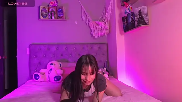 Alisha Olsen  online show from March 18, 3:42 am