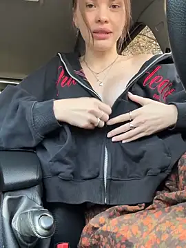 SMELLSEX online show from April 4, 12:34 pm