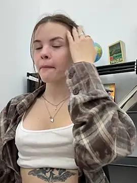 SMELLSEX online show from April 5, 6:25 pm