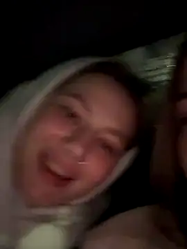 Snapshot of SMELLSEX chatting on December 14, 12:44 pm SMELLSEX online show from December 14, 12:44 pm