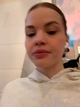 Snapshot of SMELLSEX chatting on November 19, 4:51 pm SMELLSEX online show from November 19, 4:51 pm