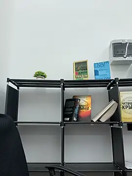 SMELLSEX online show from April 12, 12:30 pm