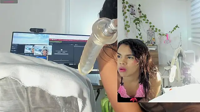 Rosy Emely online show from December 5, 9:30 am