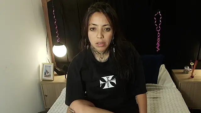 LiaMonroee  online show from April 15, 12:32 pm