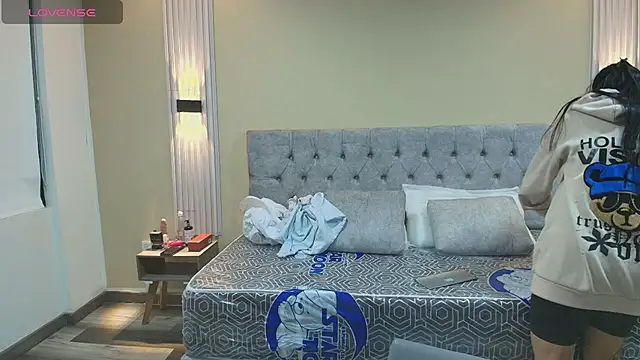 LiaMonroee  online show from October 5, 11:34 am