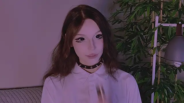claire bennett online show from June 1, 1:06 am