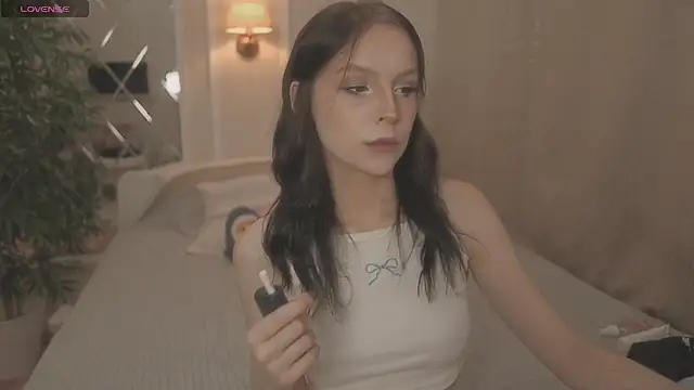 claire bennett online show from September 13, 10:54 pm