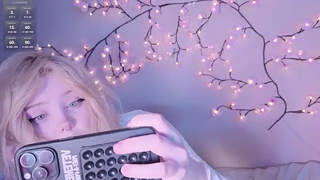 RileyVice online show from May 11, 8:05 am