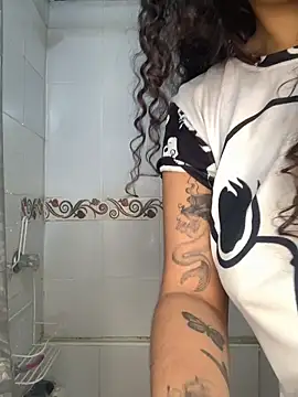 Snapshot of caritobeachdh chatting on November 16, 5:01 am caritobeachdh online show from November 16, 5:01 am