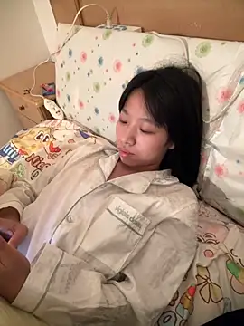 Snapshot of jingjing005 chatting on November 5, 9:34 am jingjing005 online show from November 5, 9:34 am