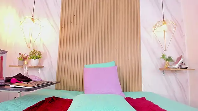 lia harper  online show from February 10, 7:24 pm