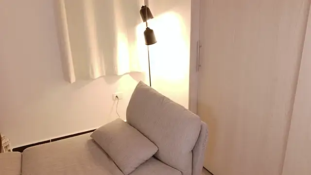 seductivelvet online show from April 17, 2:58 am