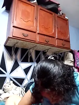 Syndel23 online show from February 8, 12:52 am