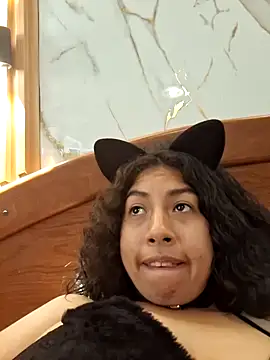 Syndel23 online show from April 10, 9:00 pm