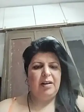 Snapshot of Jann_Riya333 chatting on July 11, 10:21 pm Jann Riya333 online show from July 11, 10:21 pm