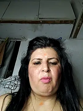 Snapshot of Jann_Riya333 chatting on July 15, 9:27 am Jann Riya333 online show from July 15, 9:27 am
