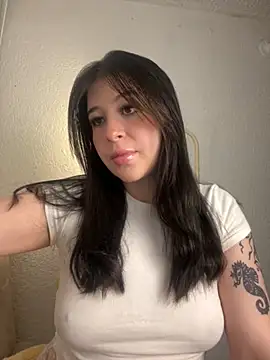 NicoleLeinn online show from October 25, 8:42 pm