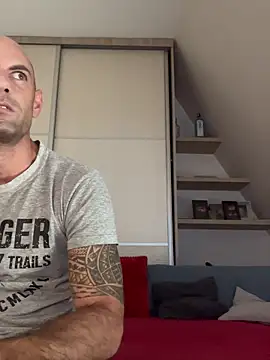 Snapshot of Enriko_Aisah2025 chatting on September 10, 1:10 pm Enriko Aisah2025 online show from September 10, 1:10 pm