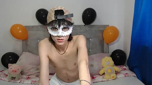 dylann ross online show from October 2, 8:23 pm