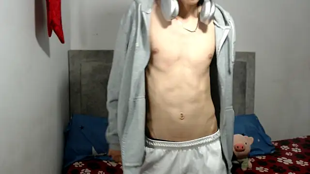 dylann ross online show from February 21, 12:01 am