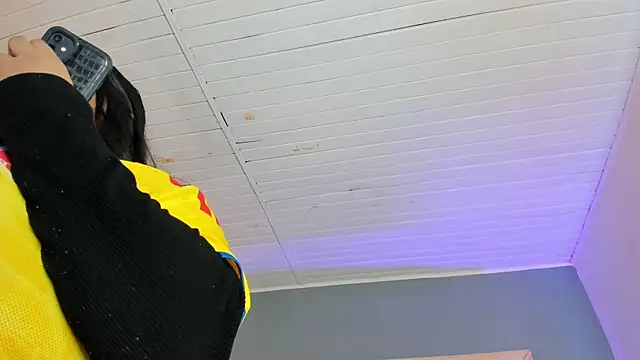 BellaBoobs  online show from July 7, 8:01 pm