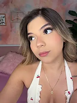 Snapshot of AngelBlushXXX chatting on July 13, 9:14 pm AngelBlushXXX online show from July 13, 9:14 pm