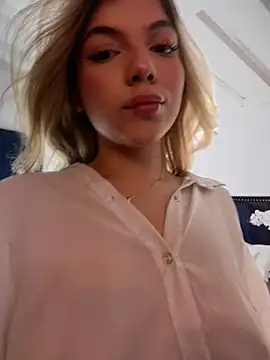 Snapshot of AngelBlushXXX chatting on October 20, 10:43 pm AngelBlushXXX online show from October 20, 10:43 pm