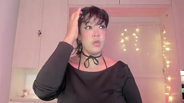 VickyRuiz  online show from February 9, 12:03 pm