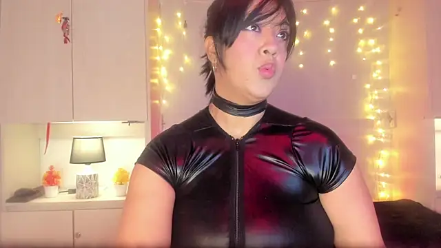 VickyRuiz  online show from April 25, 7:55 pm