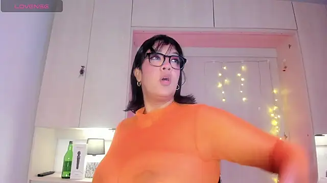 VickyRuiz  online show from March 21, 7:29 pm