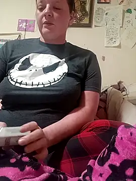 Snapshot of Butterflyann9090 chatting on November 24, 9:26 pm Butterflyann9090 online show from November 24, 9:26 pm