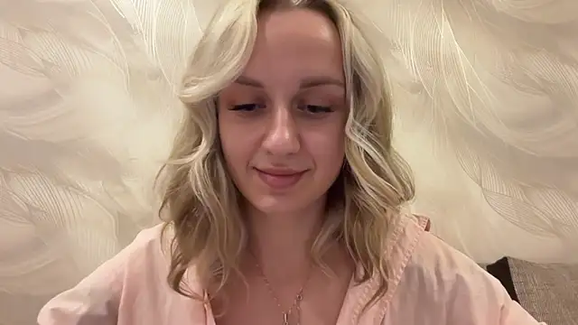 AdeleEverhart online show from December 2, 7:15 pm