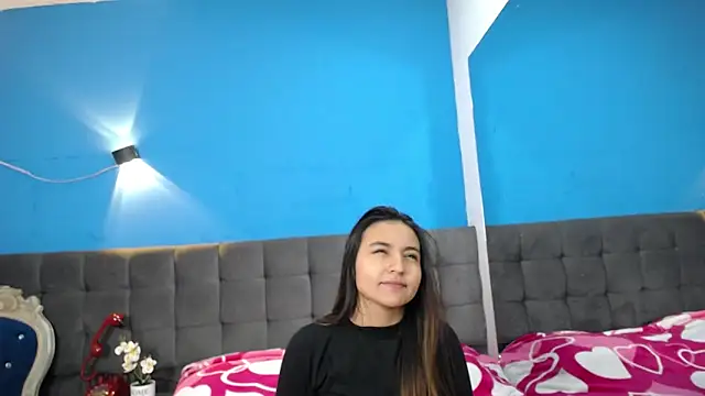 Snapshot of MeggannFoxx chatting on October 21, 2:49 pm MeggannFoxx online show from October 21, 2:49 pm
