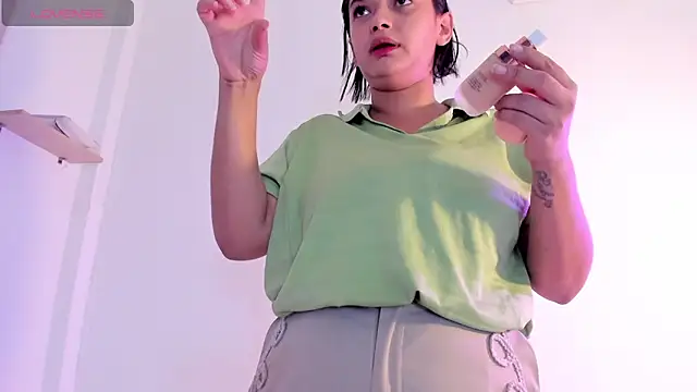 Gabrielaa Miller  online show from November 20, 7:47 pm