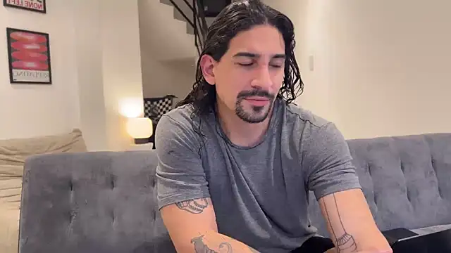 Snapshot of lenruy chatting on June 15, 10:31 pm lenruy online show from June 15, 10:31 pm