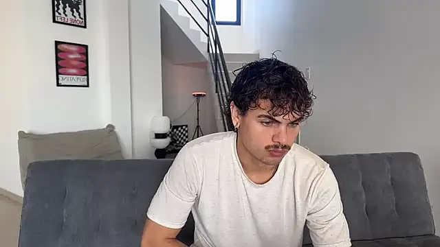 Snapshot of lenruy chatting on June 11, 6:49 pm lenruy online show from June 11, 6:49 pm
