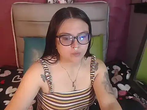 Snapshot of Cailing_Zu chatting on September 24, 7:42 pm Cailing Zu online show from September 24, 7:42 pm