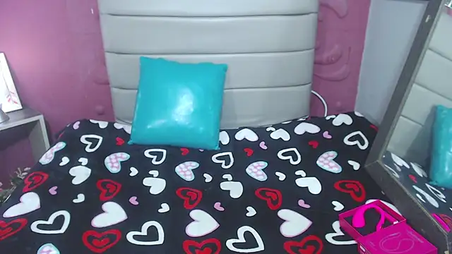 Snapshot of Cailing_Zu chatting on November 3, 7:39 pm Cailing Zu online show from November 3, 7:39 pm