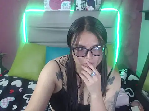 Snapshot of Cailing_Zu chatting on September 9, 8:29 pm Cailing Zu online show from September 9, 8:29 pm