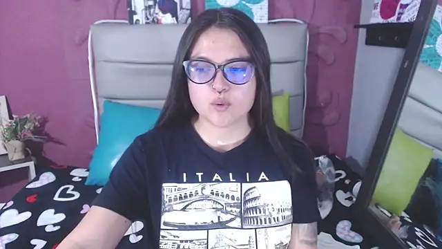 Snapshot of Cailing_Zu chatting on September 21, 7:19 pm Cailing Zu online show from September 21, 7:19 pm